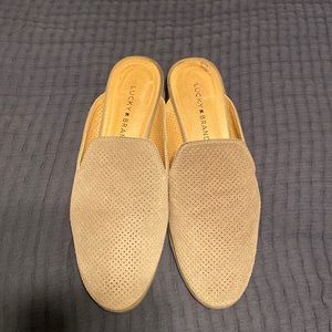 Slip on Lucky Brand shoes